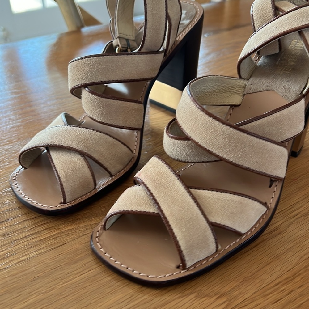 Michael Kors Natural Suede Sz 11 Women’s Block Heel Strappy Sandal Square Toe - Picture 3 of 15